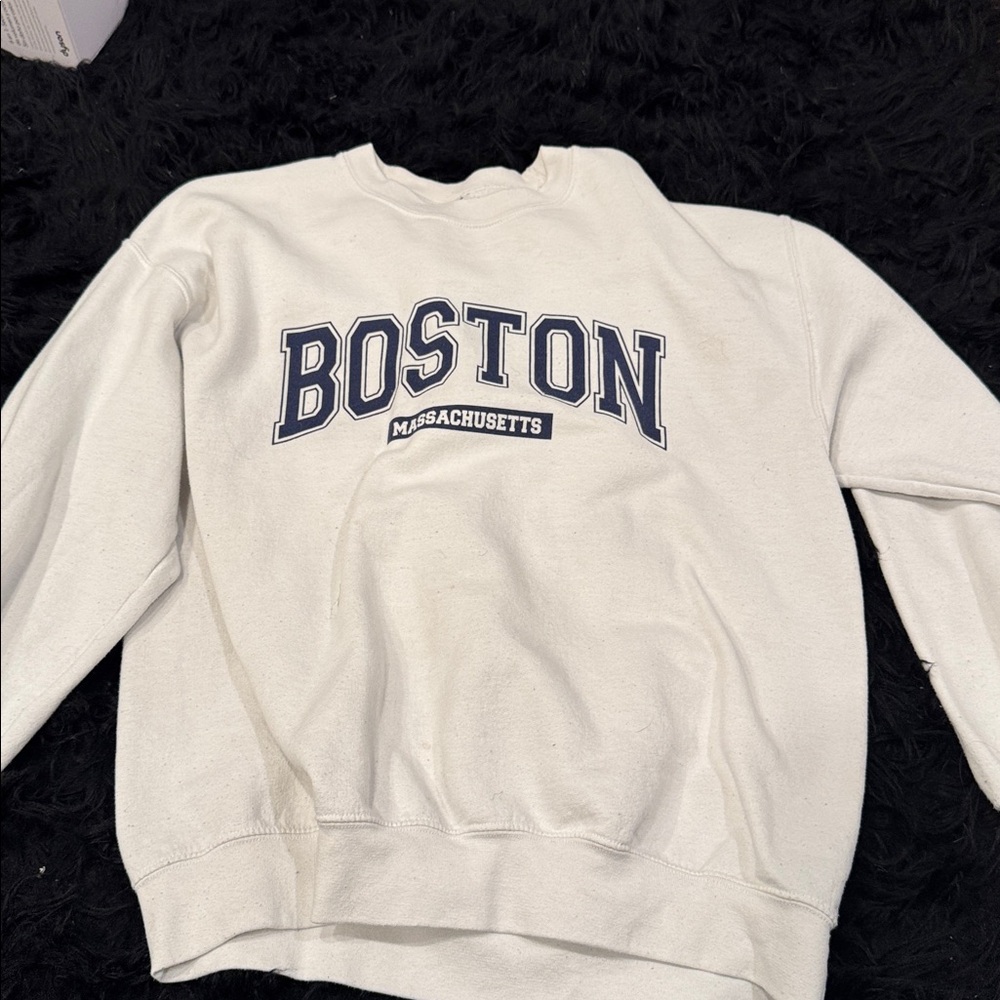 Boston Massachusetts White Sweatshirt